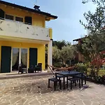 Sole E Luna Nella Vigna