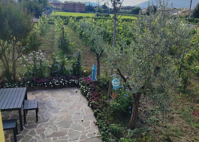 Sole E Luna Nella Vigna Villanuova sul clisi